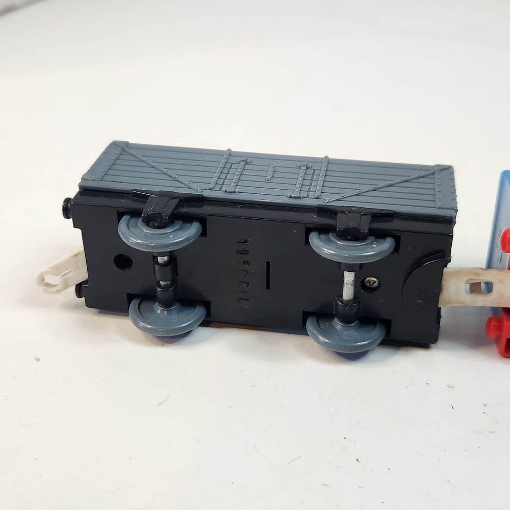 Thomas The Train Trackmaster Motorized Engine Cargo Car 2009 Mattel Works PVC - Picture 9 of 10